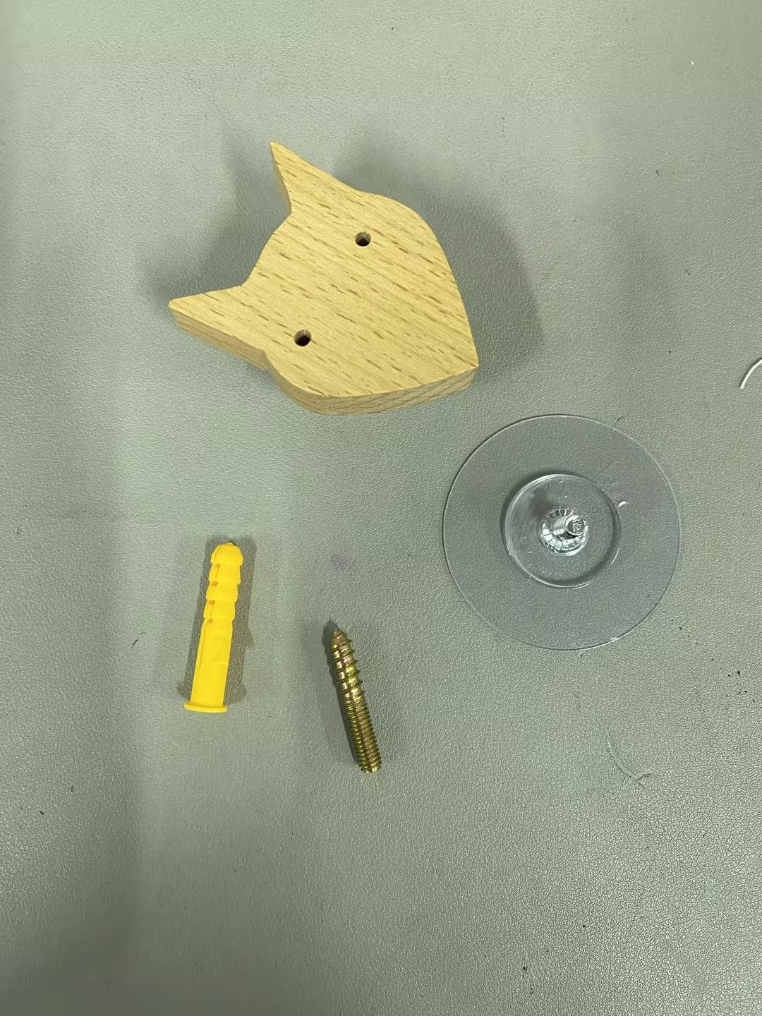 TRÄKEN - Klädhängare