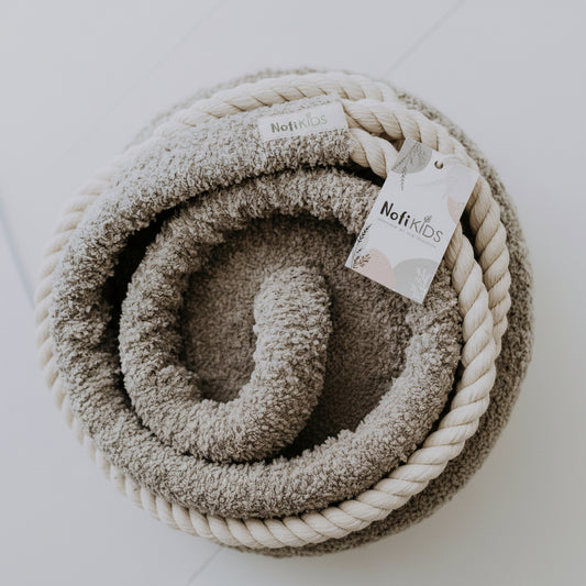 Hänggunga Gunga med bomullsrep NOFI – Klassisk rörelseglädje för barnrummet