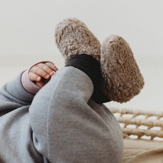 Babyskor Varma babytossor TOBY – i merinoull och bomullsteddy (Flera storlekar)