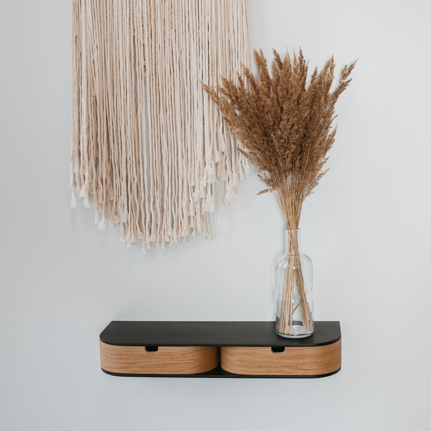 Hylla Vägghylla med 2 lådor VÅGEN – Modern väggförvaring med mjuka former (Flera varianter)