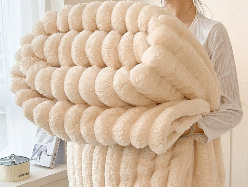 RÄFFLAD - Överkast