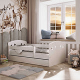 Säng Barnsäng JULIA – En trygg och tidlös sovplats (Flera varianter)