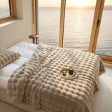 Filt Filt PLUSHY – Exceptionell mjukhet för hemtrevliga stunder (Flera varianter)