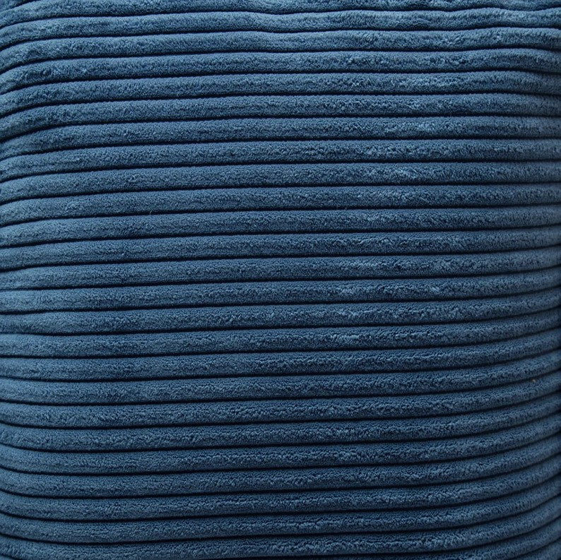 Sittpuff Sittpuff KUBEN – Stilren och mångsidig sittmöbel i modern design