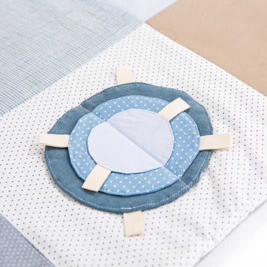 Babyleksaker Babygym KARLOOVA – En harmonisk lekplats för det första året (100 x 100 cm)