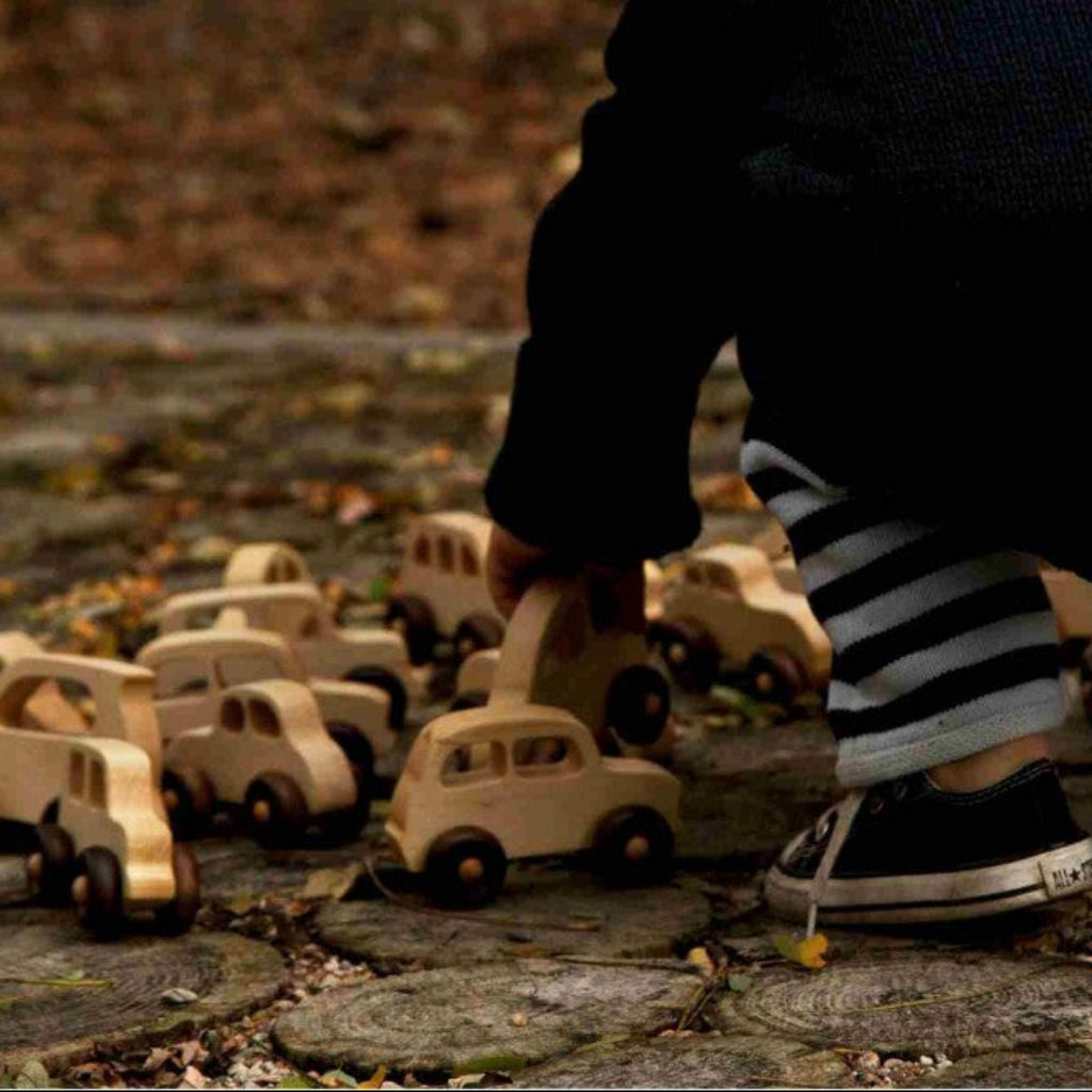 Leksaker Träleksak tåg STORIES – Klassiskt leksakståg i tidlös skandinavisk design