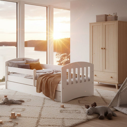 Säng Barnsäng KLASSISK – Tidstypisk träsäng i hållbar furu (Flera varianter)