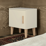 Sängbord Sängbord KUBI kashmir – Skandinavisk elegans med ben i massiv ek