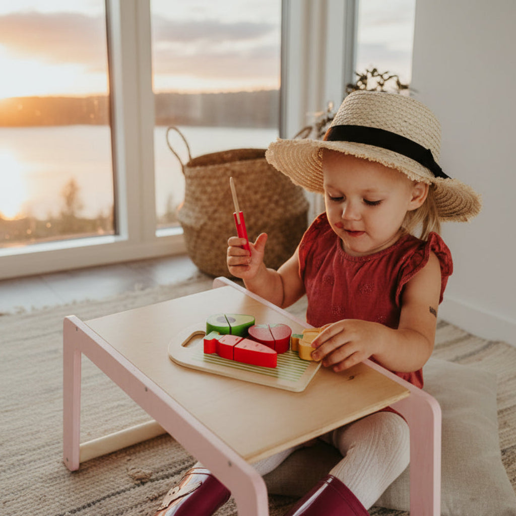 Skrivbord Aktivitetsbord FARM – Lågt lekbord i massiv furu för golvlek