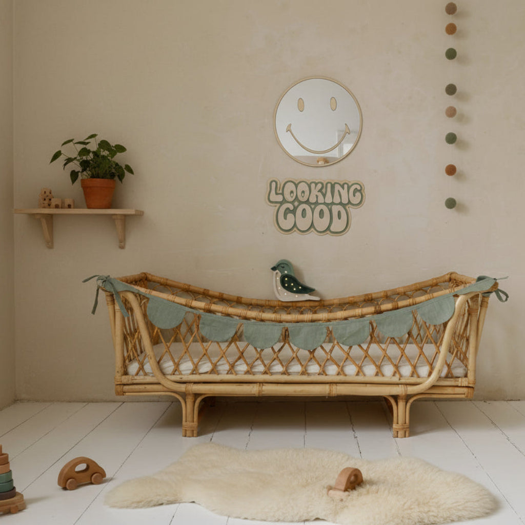 Spegel Spegel EMOJJI – En lekfull detalj för barnrummets väggar