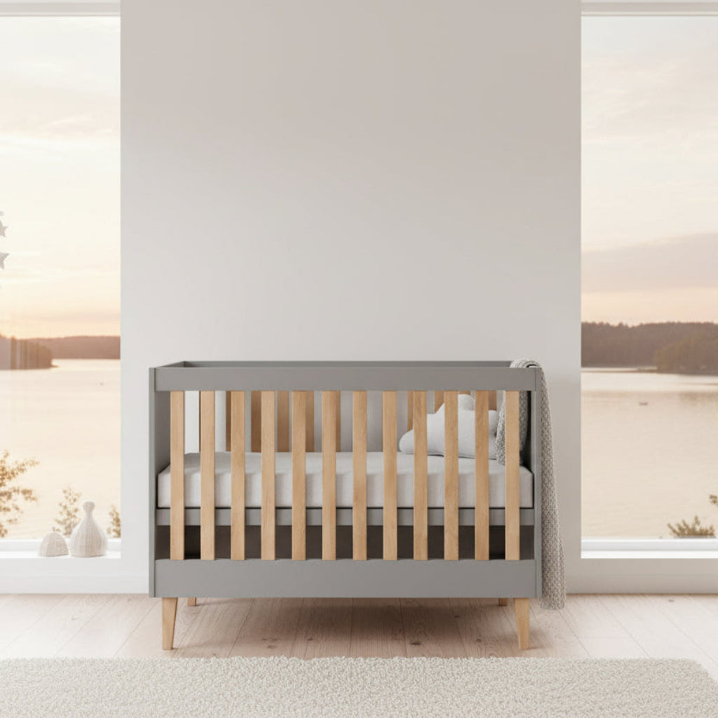 Spjälsäng Spjälsäng KUBI – Modern spjälsäng i skandinavisk stil