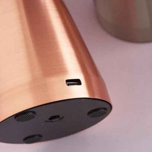 Bordslampa Bordslampa SVAMP – Tidlös design med mjuk stämningsbelysning