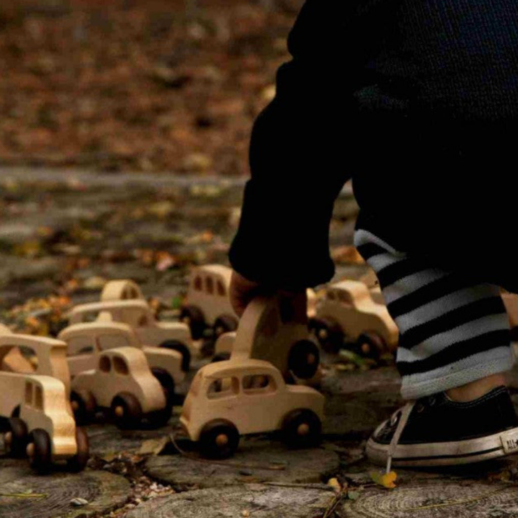 Leksaker Leksaksbil TAXI – Klassisk engelsk design i gediget trä