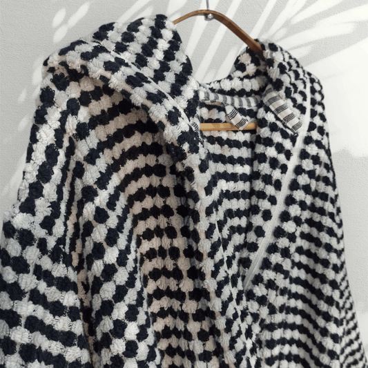 Svart morgonrock - Pom pom